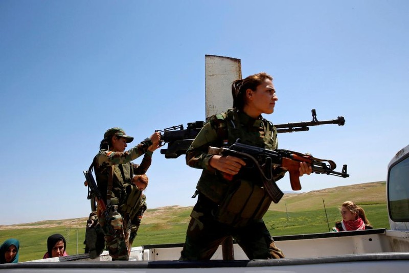 Cong dong nguoi Yazidi: Bi IS truy buc va vung len danh tra-Hinh-6